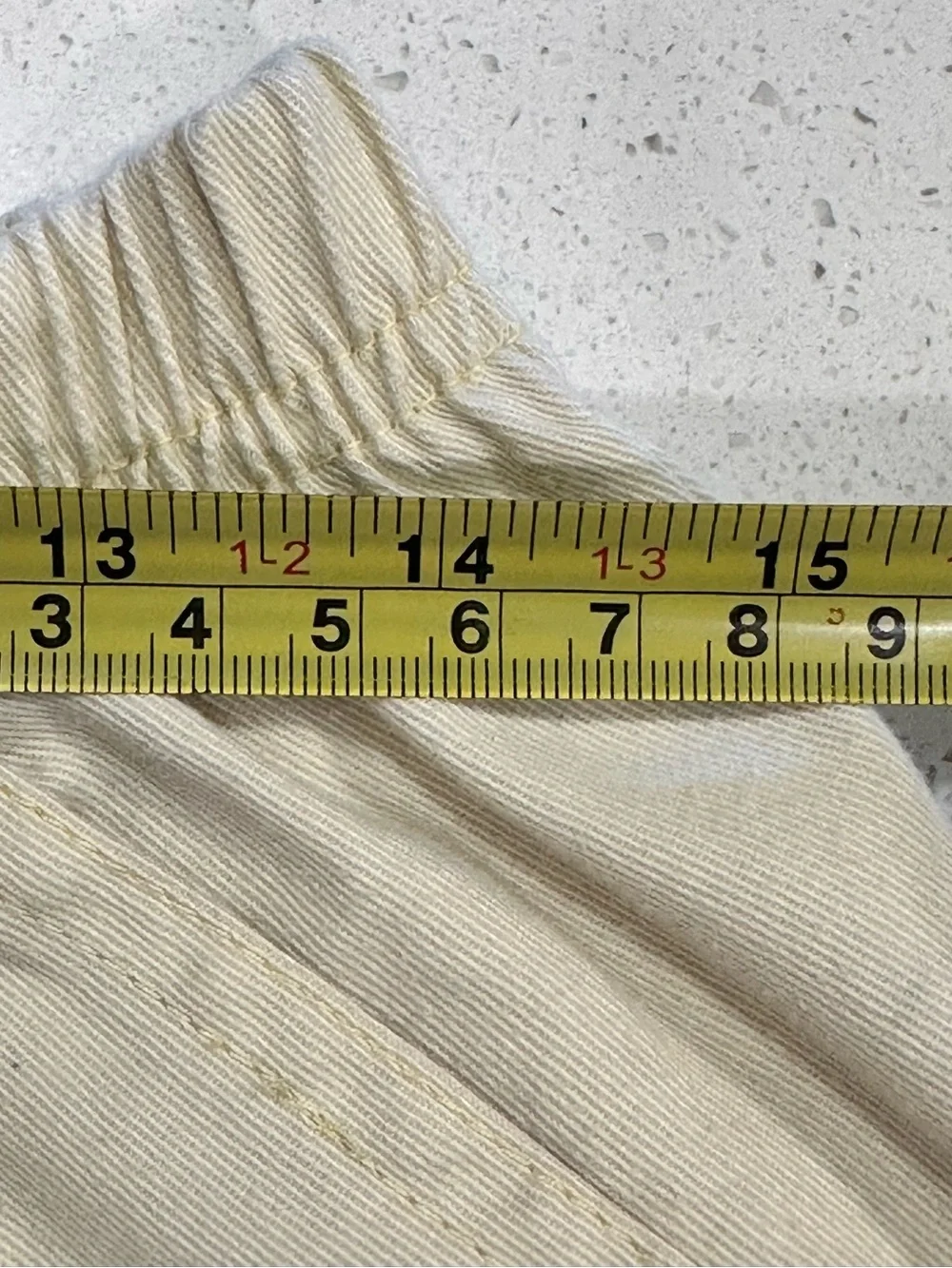 Women’s Light Yellow Shorts Size 14 Elastic Waist Cotton Blend